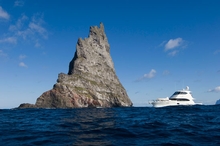Reynolds visits Lord Howe Island