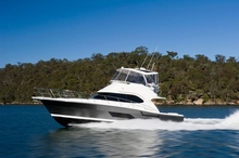 The 43 Open Flybridge impressed boating enthusiasts in Dubai with one confirmed sale and two pending