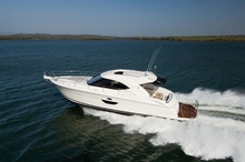 Riviera's 4400 Sport Yacht