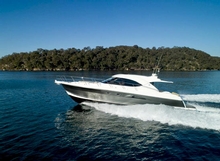 Riviera 5000 Sport Yacht with Zeus