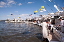 Last year 20 boats with more than 100 people joined R Marine Perth for their Christmas Raft Up